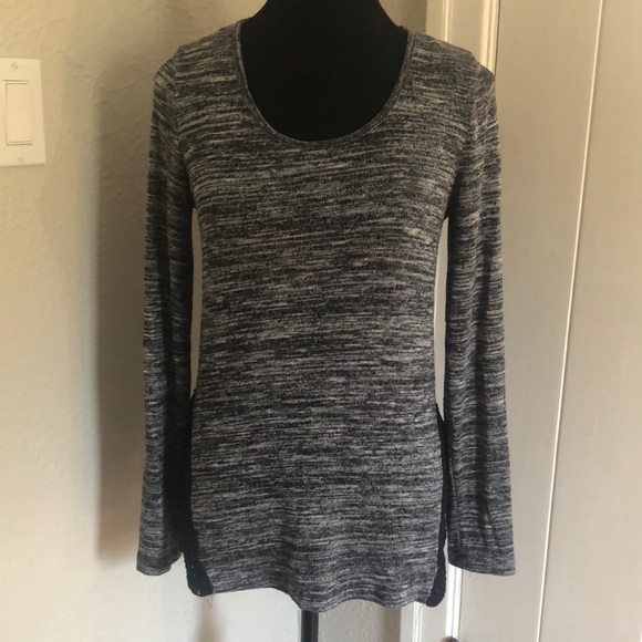 Ladies Forever 21 Long Sleeve Sweater - Size Small - Picture 1 of 6